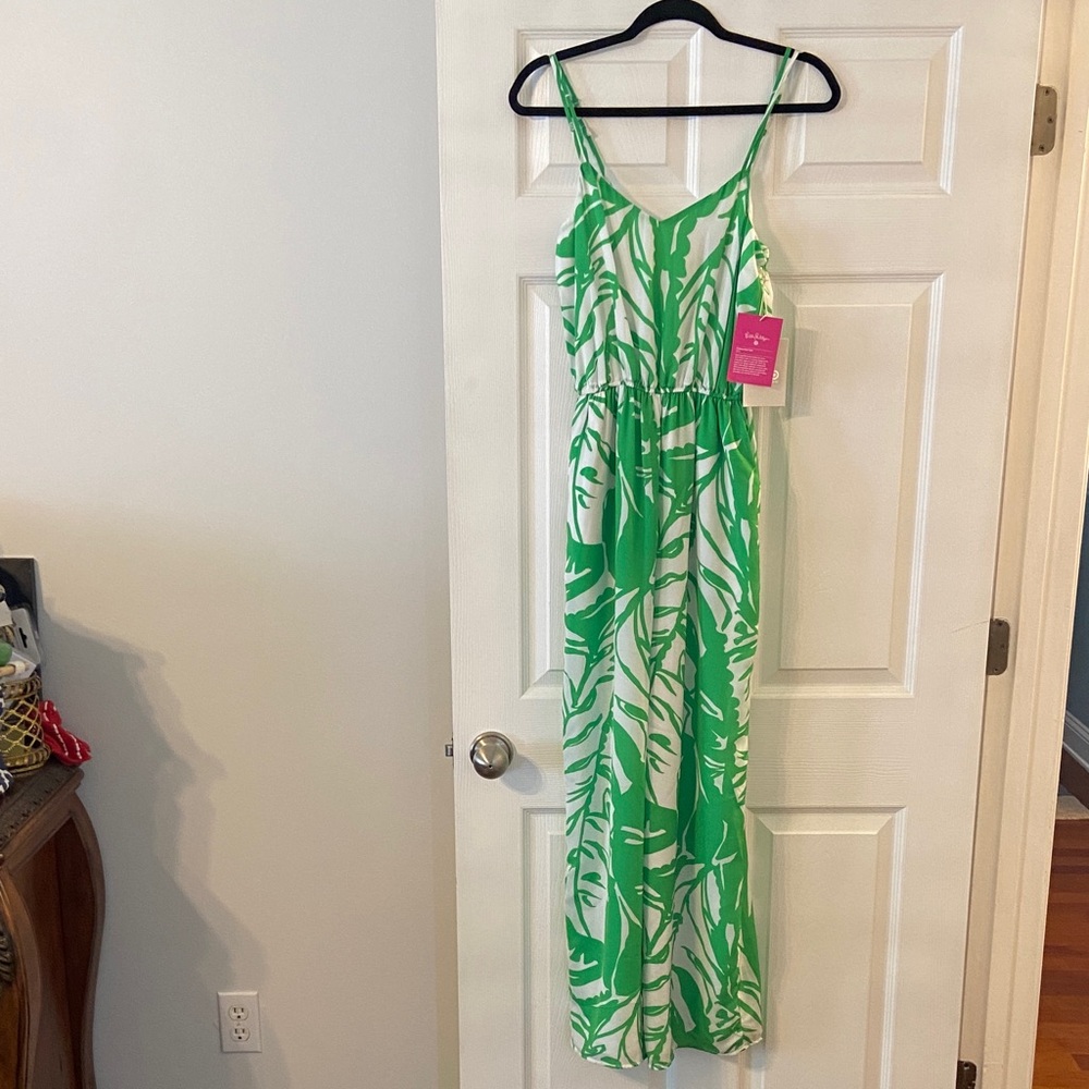 Lilly Pulitzer by Target  Green and White Leaf Print Jumpsuit size XS inseam 28”